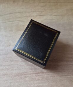 ESTUCHE CARTIER NEGRO RECTANGULAR PARA UN ANILLO X UNID. MEDIDAS 4.5 X 5 CM - Imagen 2