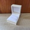 ESTUCHE CARTIER MARFIL RECTANGULAR PARA UN ANILLO X UNID. MEDIDAS 4.5 X 5 CM